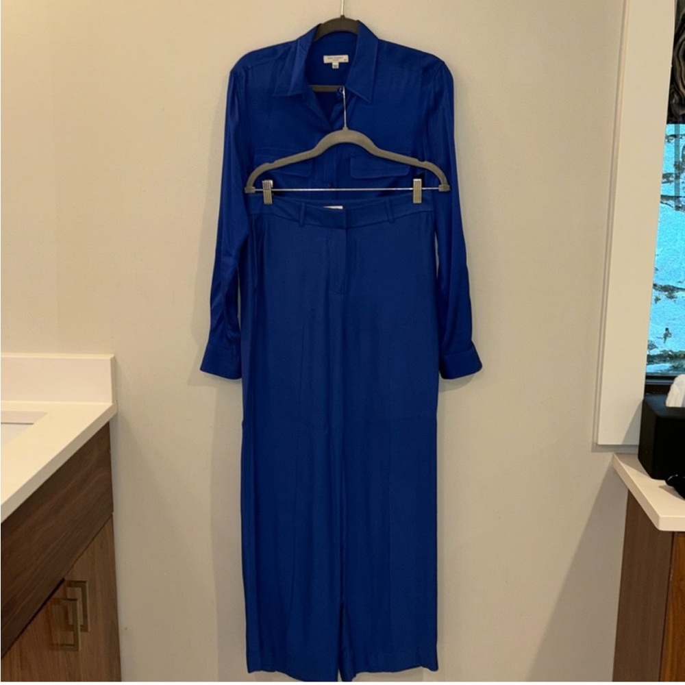 Equipment Shirt (S) and Pants (6)